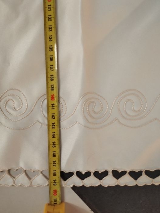 Bardzo ładny nowy obrus