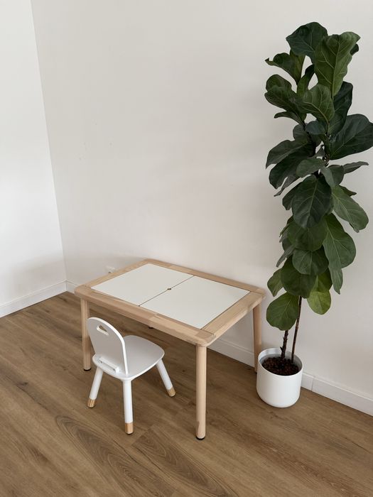 Mesa Ikea FLISAT