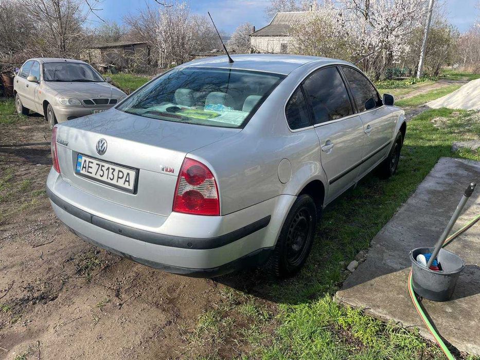 Автомобіль Volkswagen Passat, 2003 р.в.