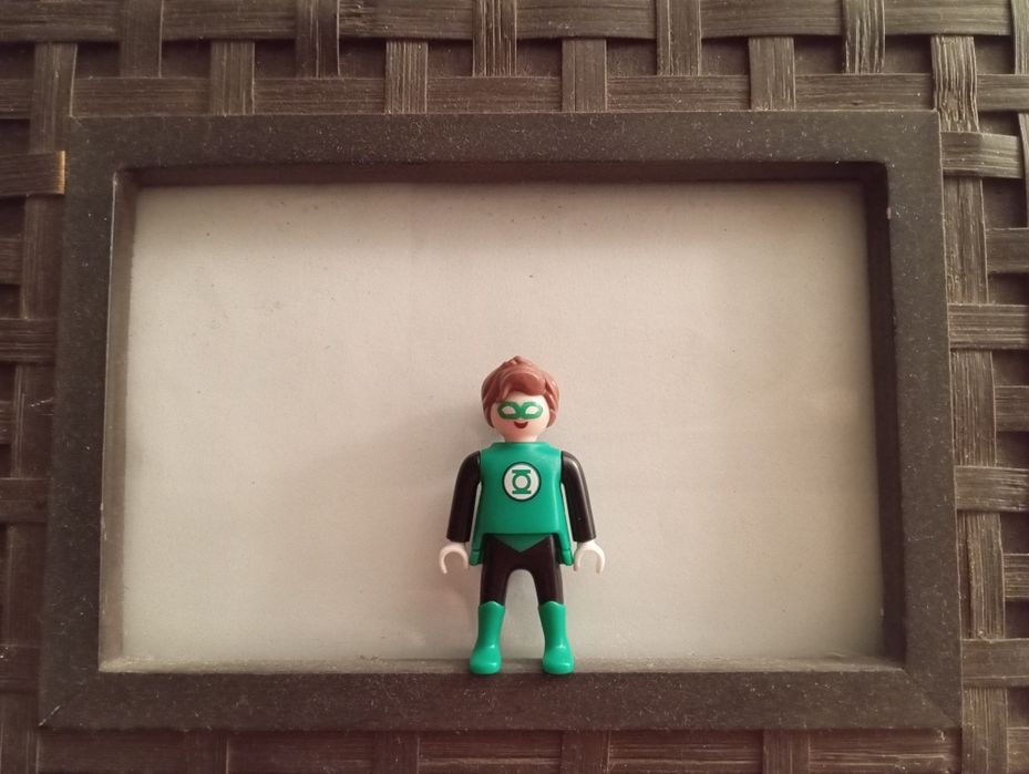 Playmobil DC Kinder ( troca ou venda )