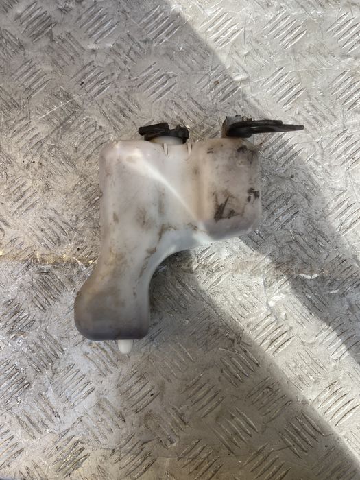 Бачок разширительный Тойота рав4 год 1999 пер поколение toyota rav4