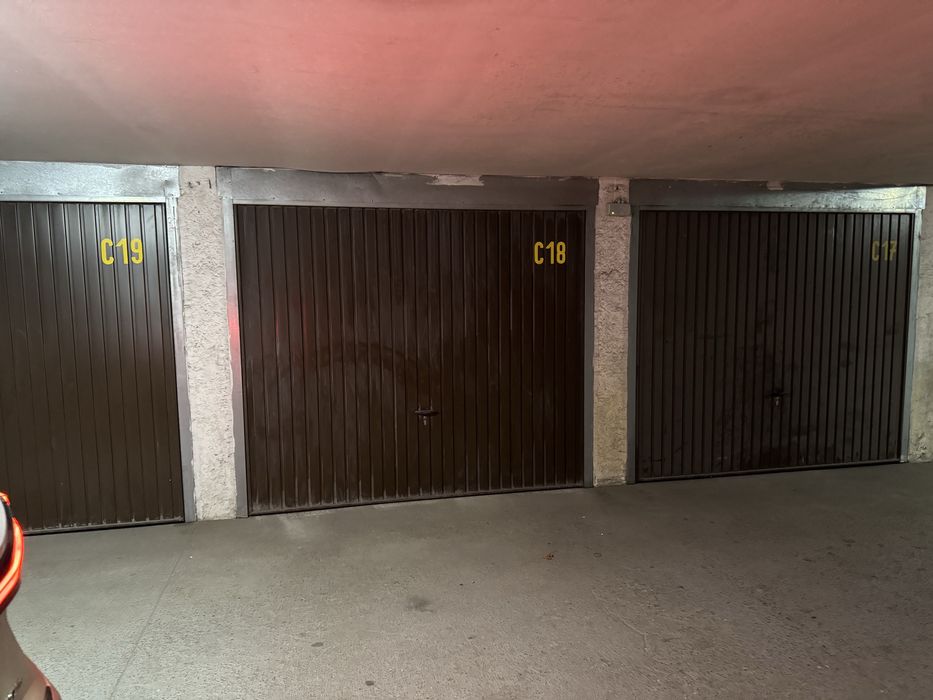 Garaż sprzedam Kraków