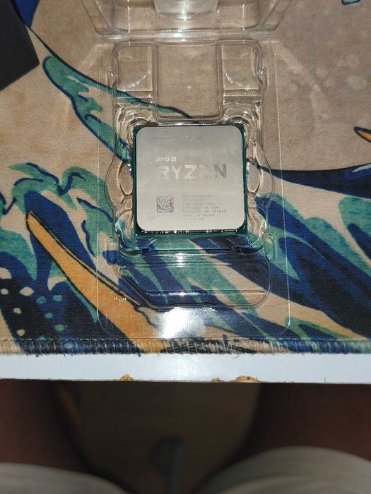 AMD Ryzen 5 3600 c/ caixa original e cooler