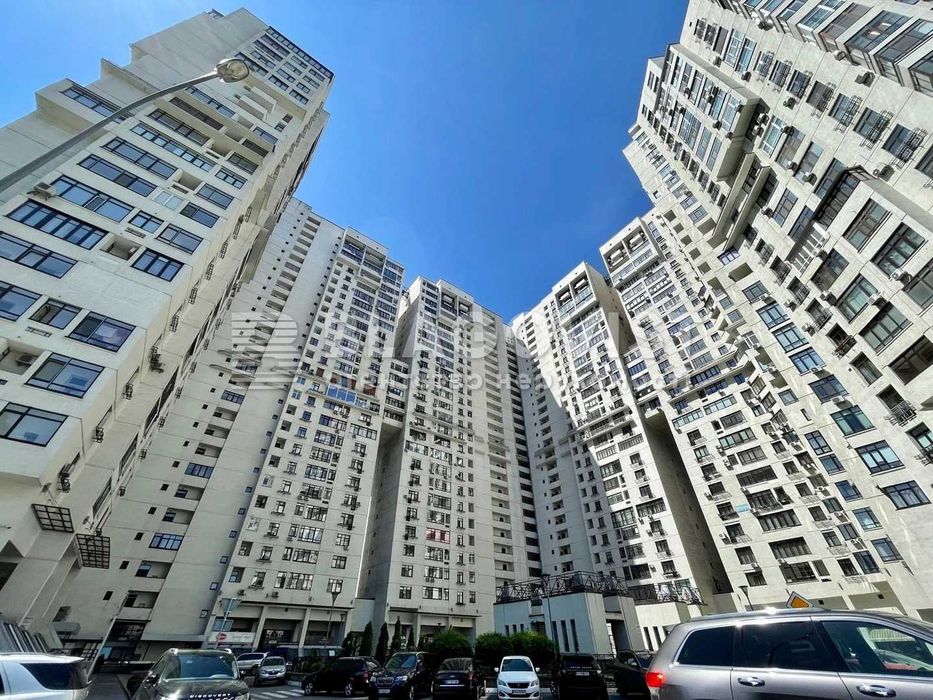 Продаж 3х-тної квартири 155 кв!Є.Коновальця 44а! Панорама на Печерську