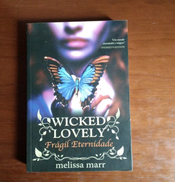Vendo conjunto de livros Wicked Lovely