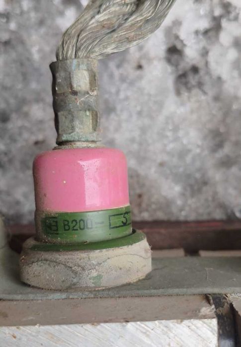 Потужний діодний випрямляч (блок) на діодах В200 з радіаторами