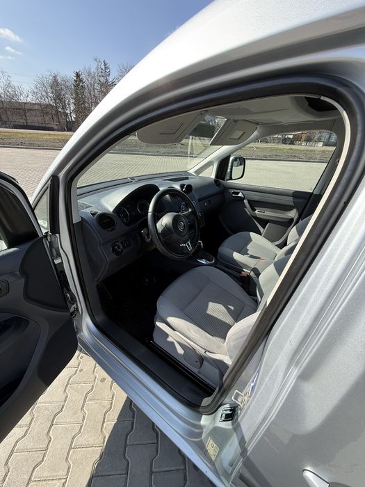 Volkswagen caddy 1.6 tdi dsg 2011