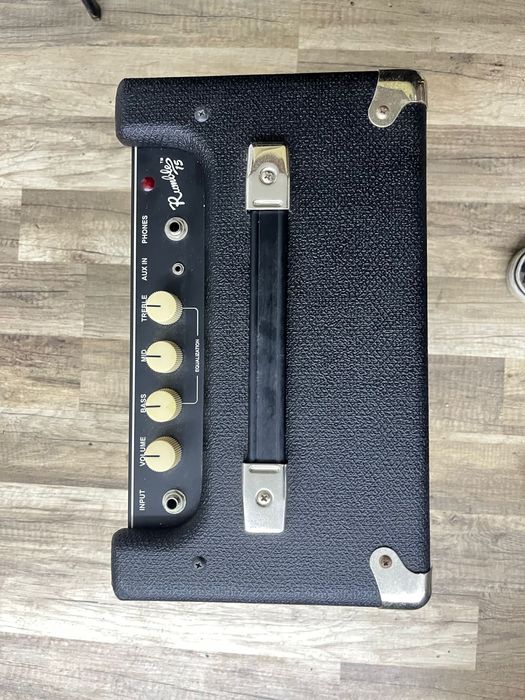 Amplificador Fender Rumble 15