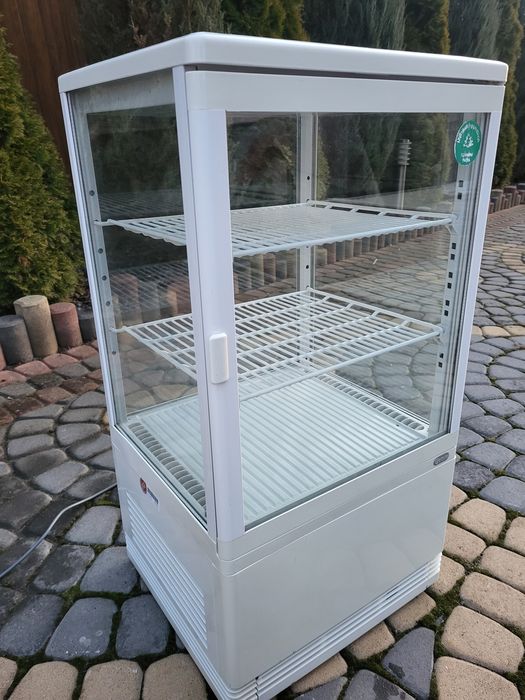 Холодильні кондитерські вітрини