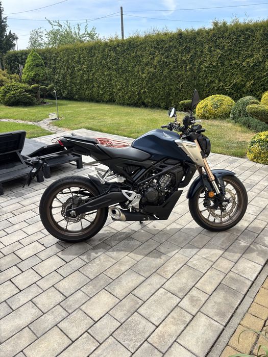 Honda cb125r niski przebieg