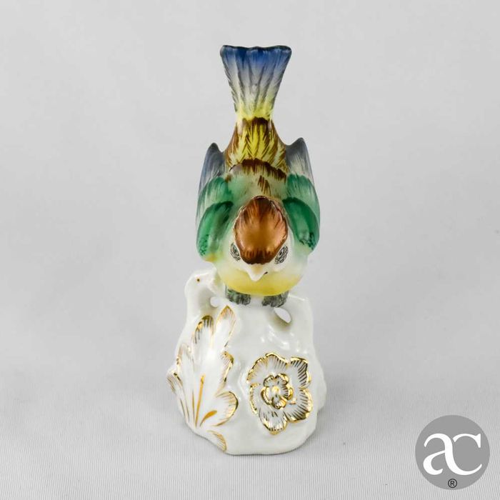 Figura de pássaro em porcelana europeia
