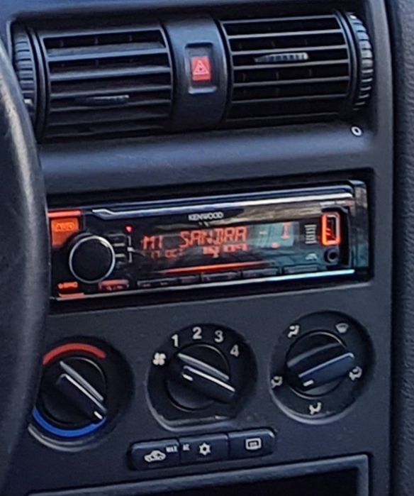 Автомагнітола KENWOOD KMM-124