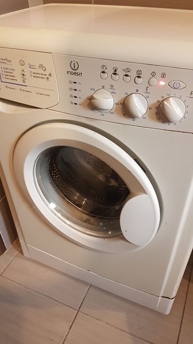 Pralka wąska, głębokość 45cm, uszkodzona