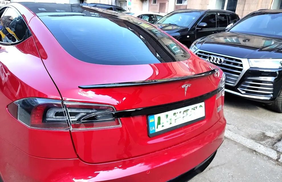 Спойлер Tesla Model S