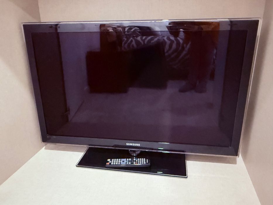 Televisão Samsung Smart TV 40” Full HD