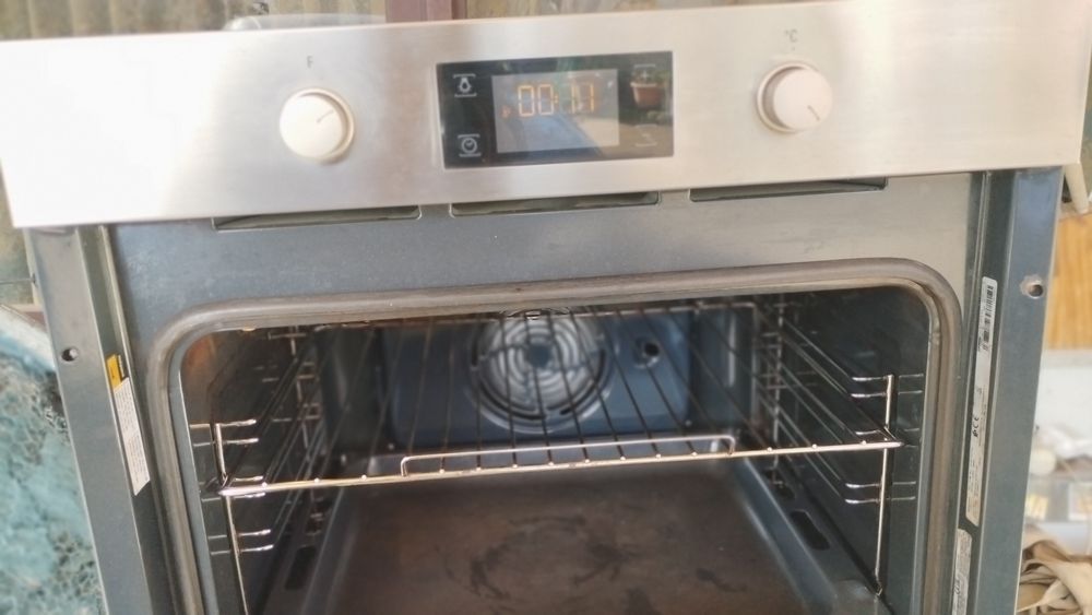 Forno de encastrar da Hotpoint Ariston