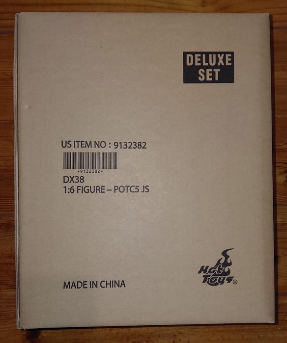 Hot Toys 1/6th Scale Jack Sparrow (Deluxe Version) Dead Man Tell No Tales (DX38) MISB