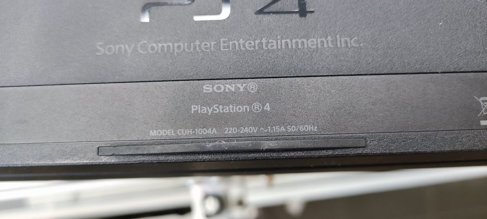 Konsola PlayStation 4 FAT, CUH-1004A 500GB