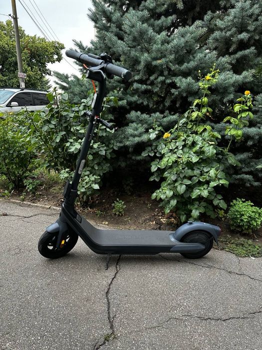 Продаеться ninebot e2 pro
