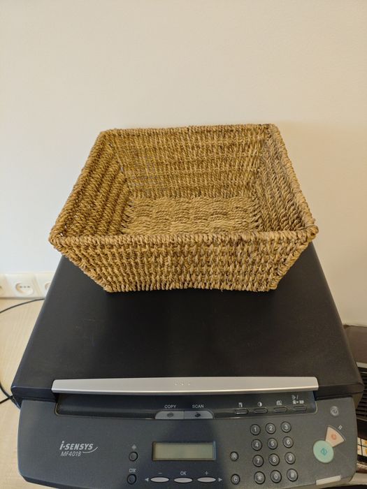 Кошик прямокутний плетений 290 × 290 × 120 мм