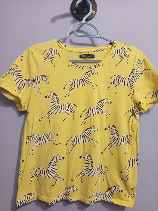 Продам футболки, свитшот,туника