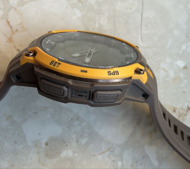 Garmin Instinct Crossover AMOLED