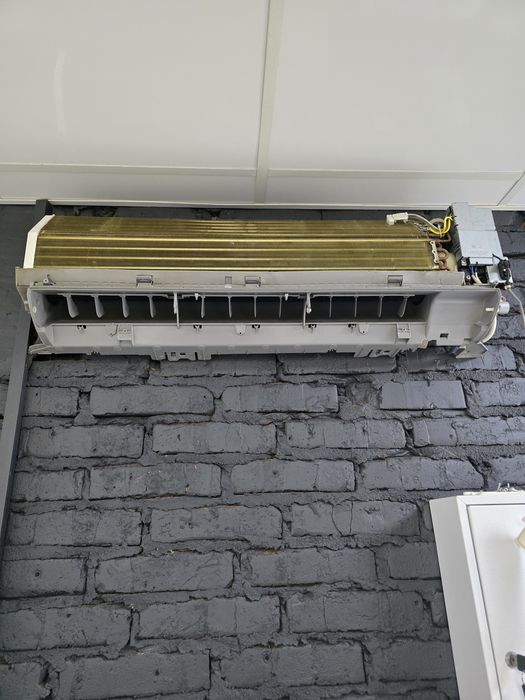 Чистка кондиціонера перед сезоном