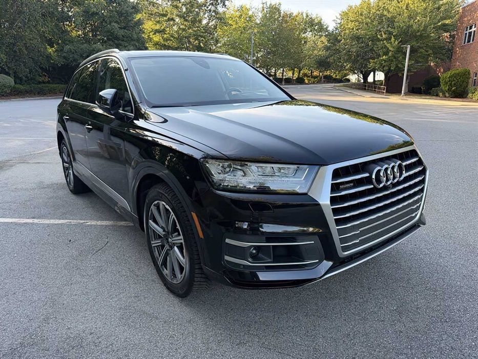 Audi Q7      2019