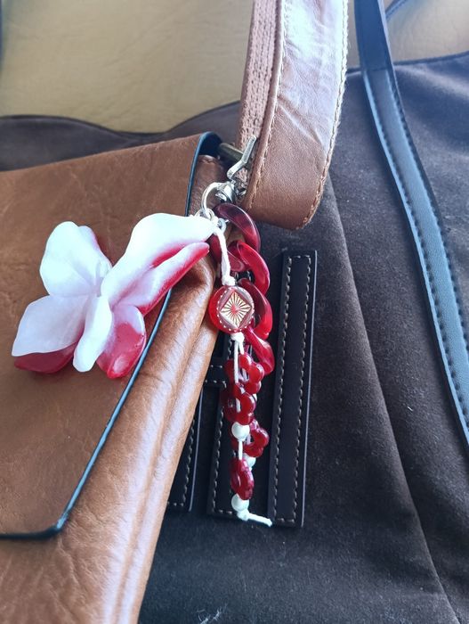 Bag charm artesanal borboleta