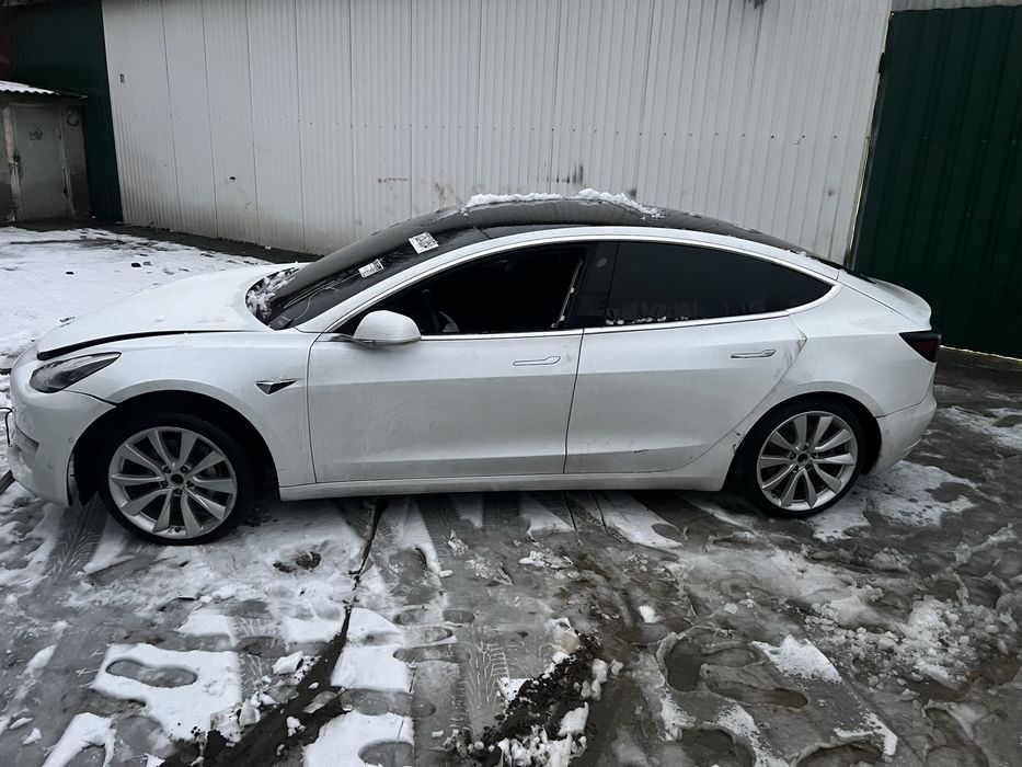 Разборка Тесла модель 3 Tesla model 3 Разборка Киев