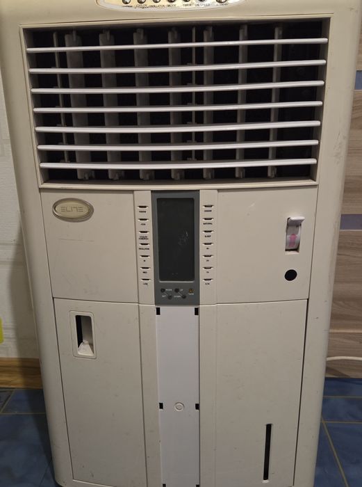 Напольний кондиціонер