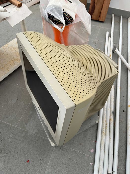 Monitor CRT philips brilliance 109p4