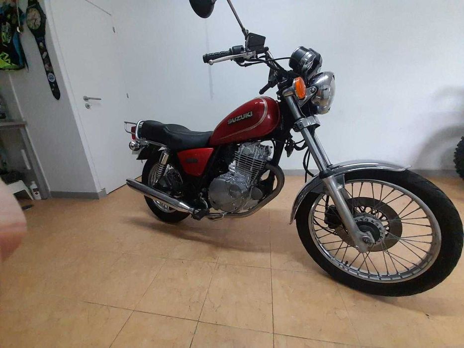 Mota Suzuki GN 250