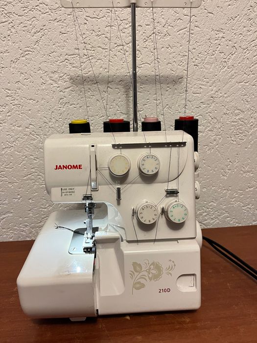 Оверлог Для Трикотажних тканин