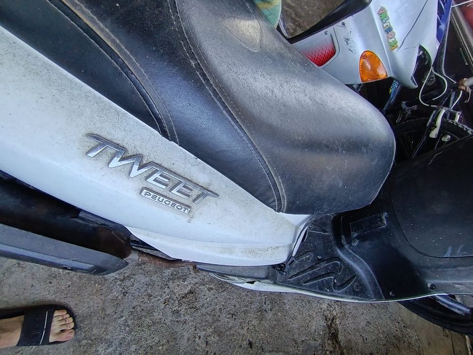 Peugeot tweet 125