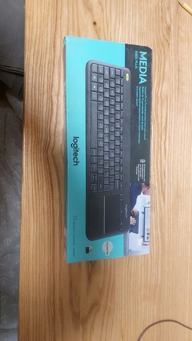 Клавіатура бездротова Logitech Touch K400 Plus UA Black