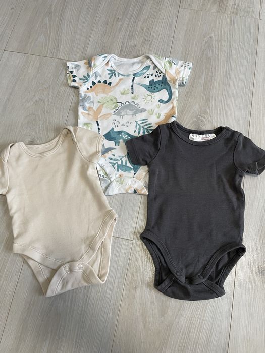 Paka ubrań 56/62 dla chłopca body, pajac, skarpetki