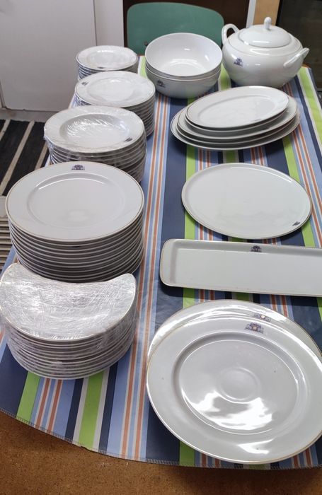 Serviço de jantar em porcelana Davenport Collection