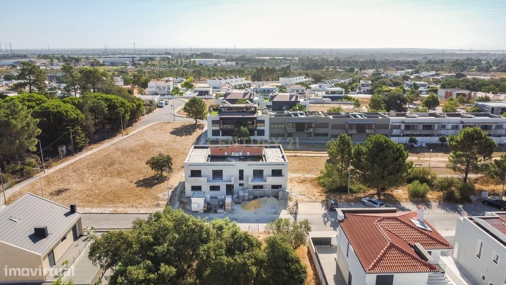 Apartamento T3 Novo com Terraço Privativo – GOLDEN RESIDENCES – AIRES