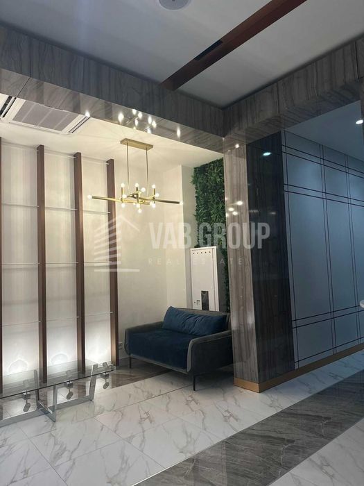 Продаж 2-к квартири в ЖК Edelweiss House + 2 паркінгу, Печерськ