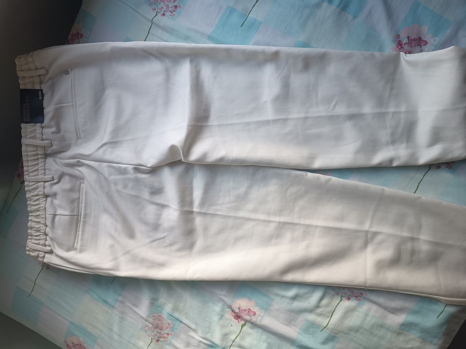 Calça marca Hugo Boss