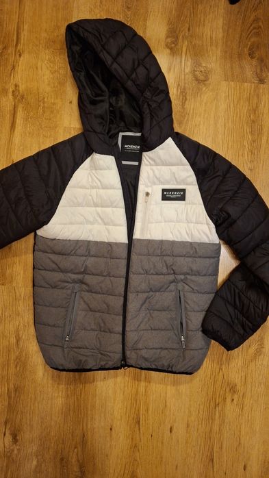 Продаю  куртку  дитячу