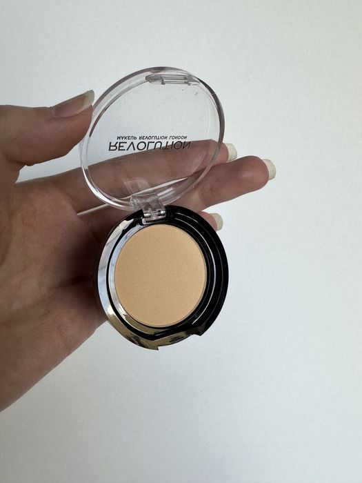 Nowy puder Revolution
