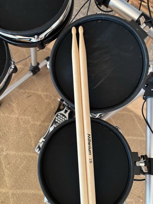 Bateria Eletrónica Millenium MPS-150X