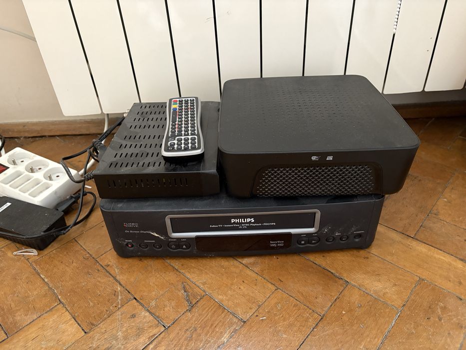 Tv + magnetowid + decoder