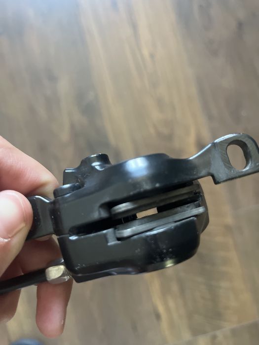 Hamulec Shimano mt200