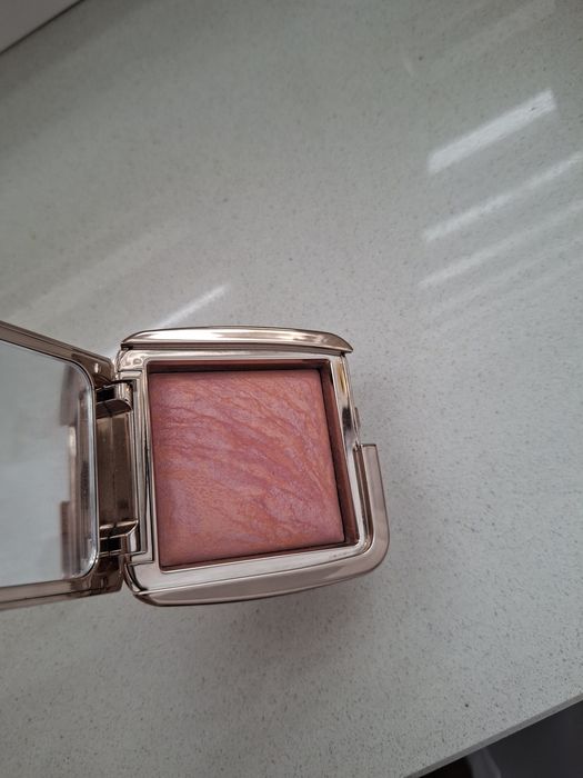 Hourglass ambient lighting blush sublime flush róż 4.2g