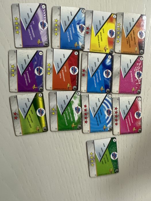 Bayblade catálogo- cromos