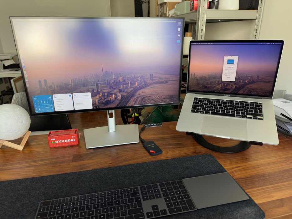 MacBook Pro 16'' | Core i9 2.3 | AMD 5600M | 1TB + EXTRAS