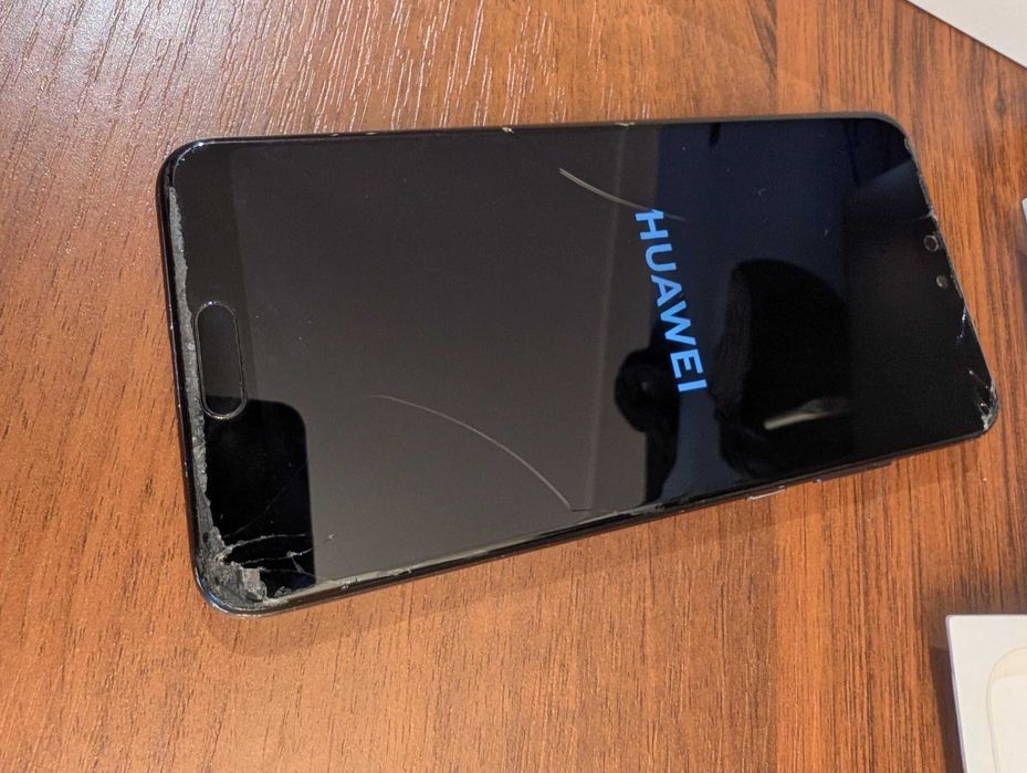 Huawei P20 smartfon 64GB Uszkodzony